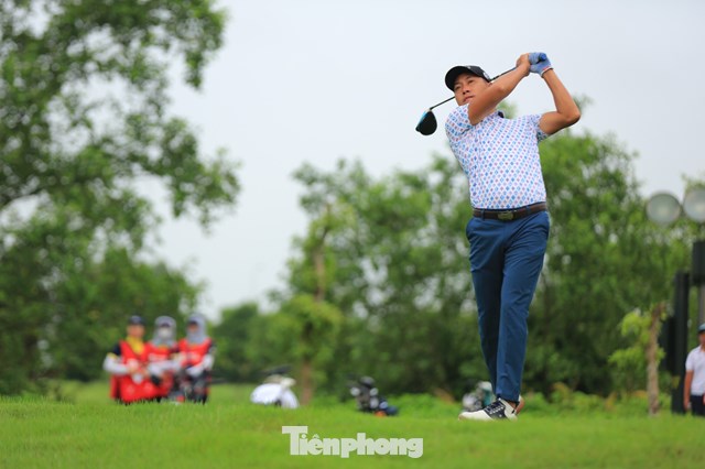 Đỗ Hồng Giang