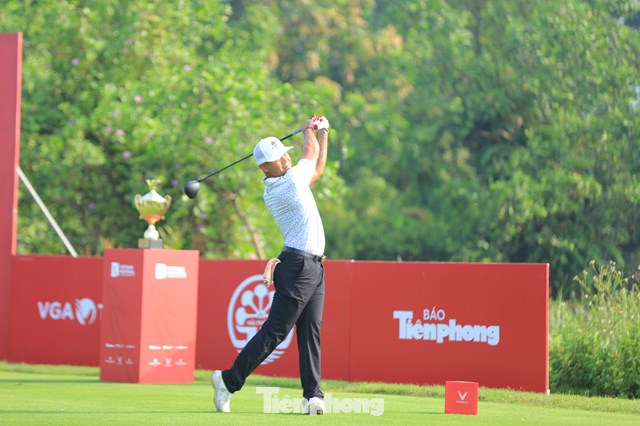 Hoàng Đình Tiến