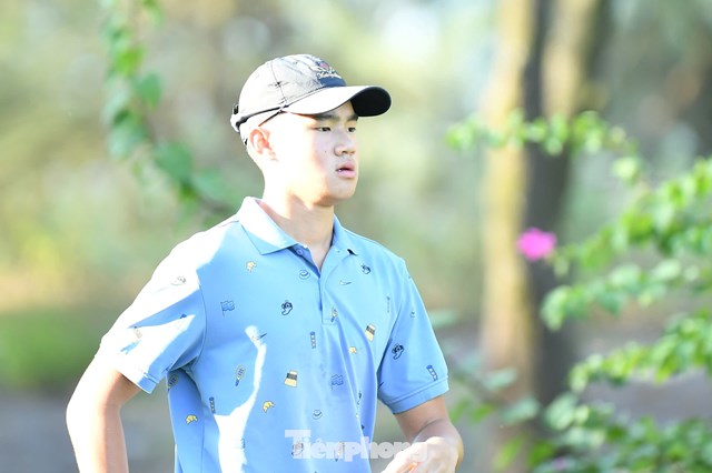 Huang Akira Long Đình 